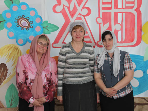 Татьяна Михайловна Патеенок, Мария Евгеньевна Рухлова, матушка Валентина (слева направо)